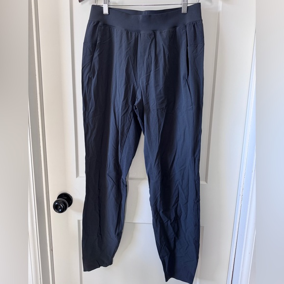 Lululemon* In Mind Pant - Picture 2 of 7
